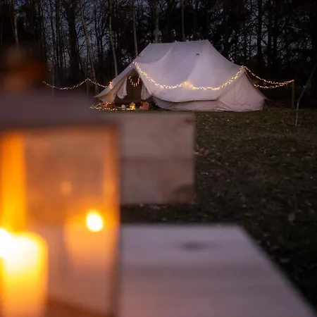 Glamping Taet Pa By Og Ud Til Marker Luksustelt *
