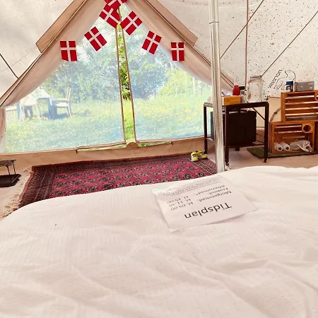Glamping Taet Pa By Og Ud Til Marker *